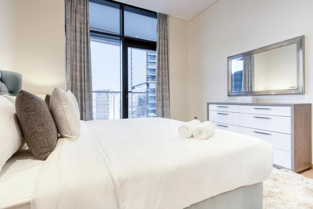 Rh- A Stylish Home Away From Home, Spacious 02 Bedroom Near Dubai Mall